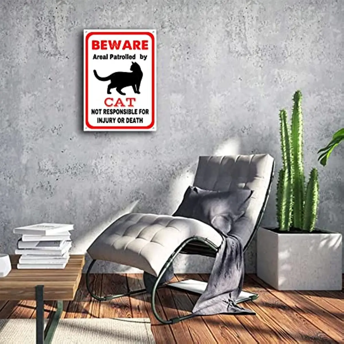 Рисунок 2 - Новый жестяной знак в виде кошки предупреждает