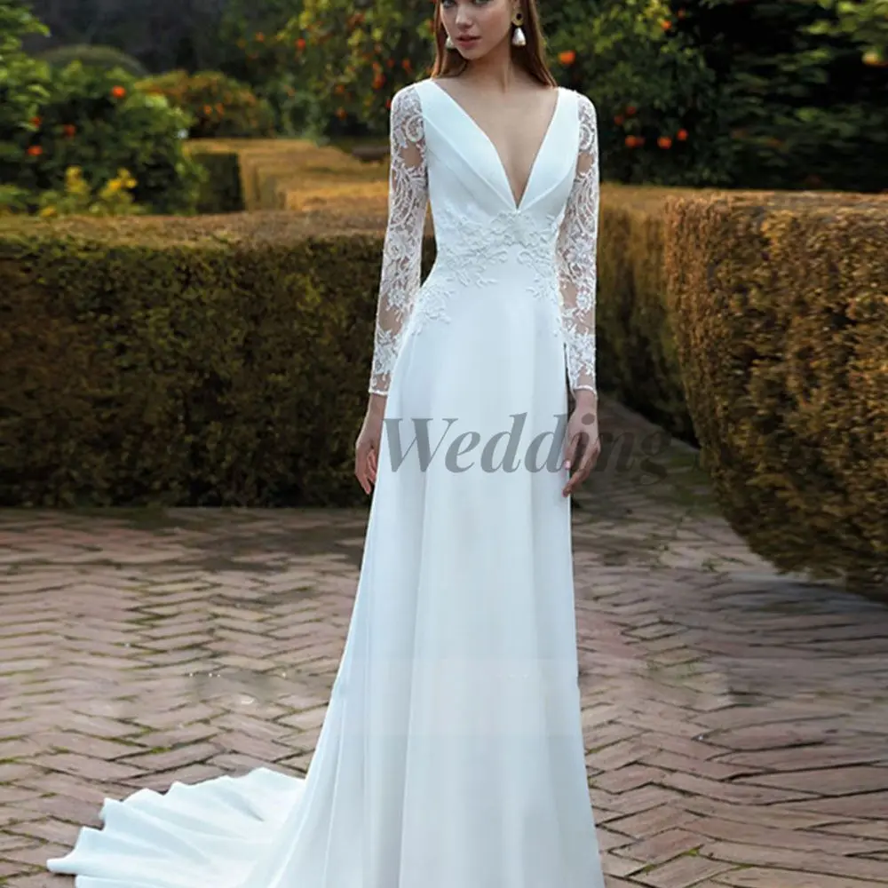 

2023 Long Sleeve Wedding Dress for Brides with A-Line Appliques Button Back V-Neck and Simple Elegant Court Train Robe De Mariee