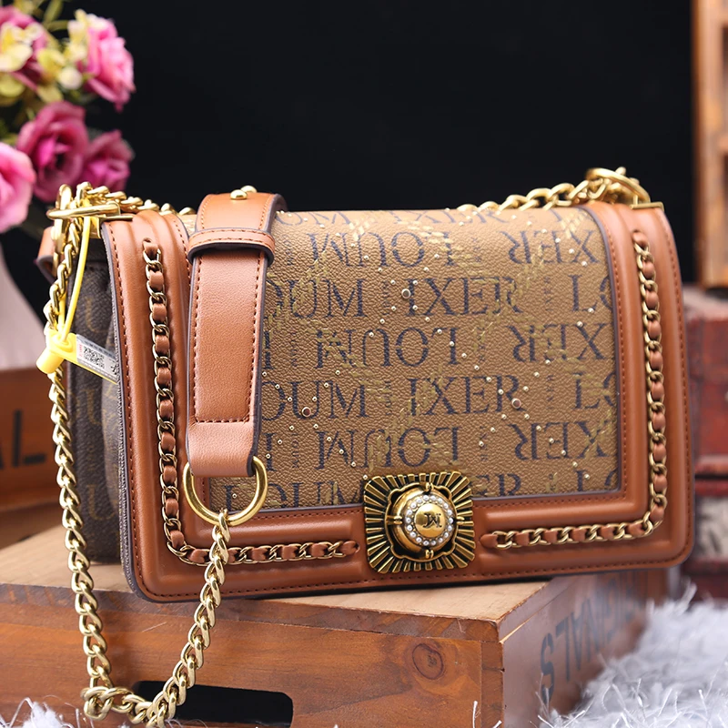

2023 High Quality Women Leather Handbags Luxury Fashion Letter Chain Shoulder Messenger Bags Unique Designer Small Square Bags