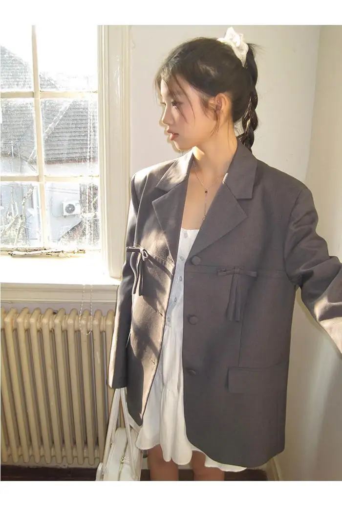 Куртка женская однобортная с бантом на весну-осень