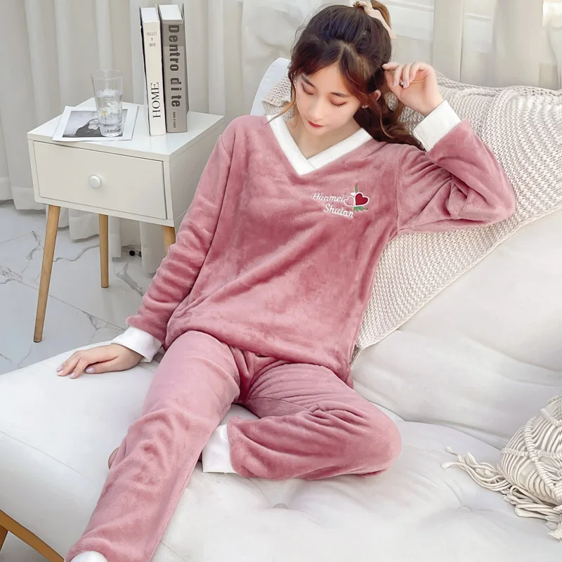 

Пижама женская фланелевая с V-образным вырезом, 210 г