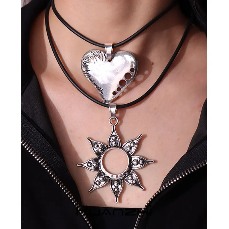 

Metal Hollow Out Leather Rope Irregular Sunflower Moon Love Heart Pendant Necklace for Women Girl Party Y2k Jewelry HUANZHI NEW