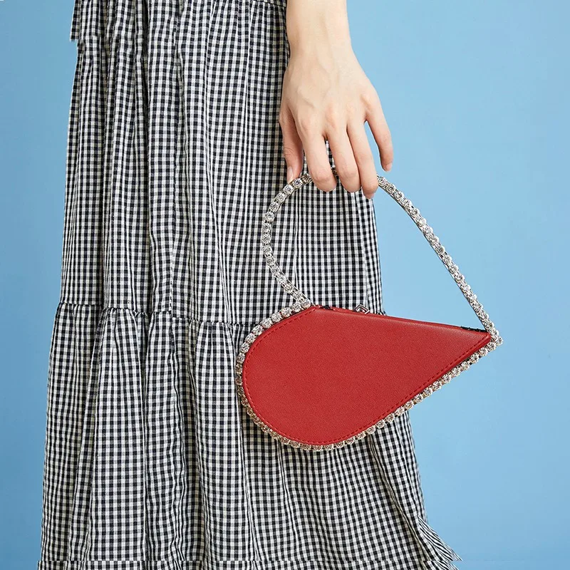 

Diamond Red Heart Evening Clutch Bags Women Designer Chic Rhinestone Acrylic Handle Black Purse For Wedding Party Sac A Main