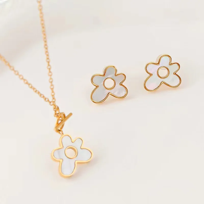 

SITA 316L Stainless Steel Gold Color Irregular Flower Necklace for Women Simple Fashion Exquisite Jewelry Party Gift