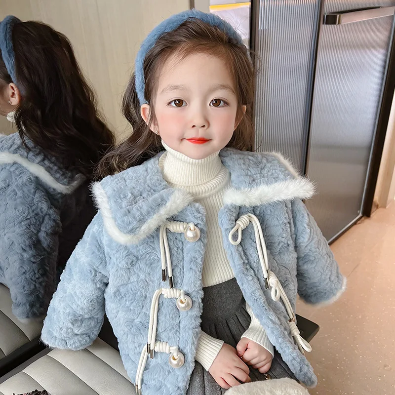 

Осенне-зимнее пальто для маленьких девочек, плотный плюшевый Детский свитер из меха ягненка, детская куртка, верхняя одежда для малышей от 2 до 10 лет с пуговицами и бусинами