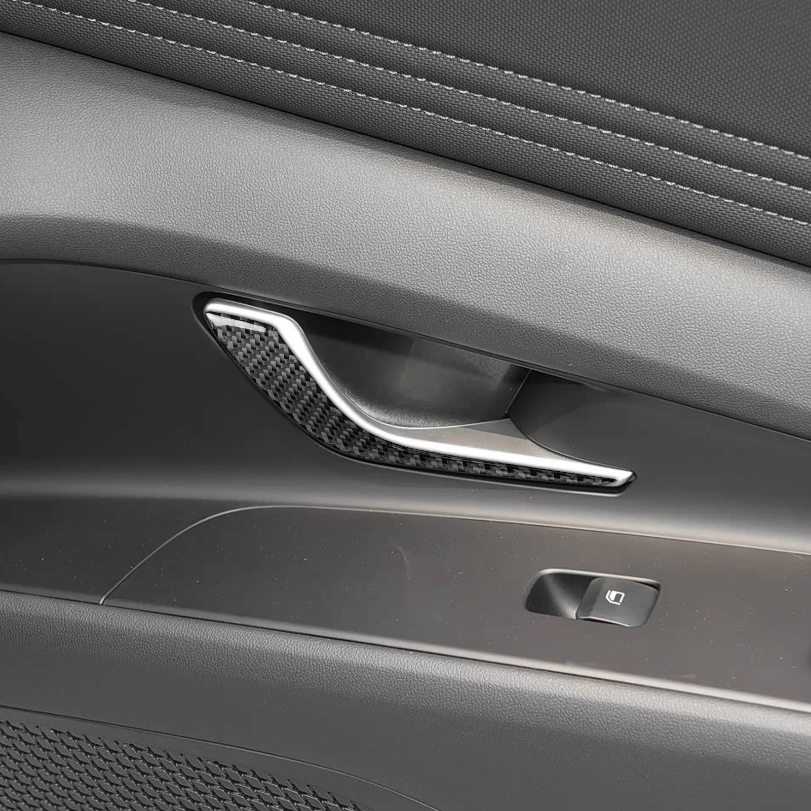 Фото Для Hyundai Elantra CN7 2021-2026: Декоративная накладка на внутреннюю ручку двери и панель переключателей из углеродного волокна, аксессуары для интерьера автомобиля, наклейка №2