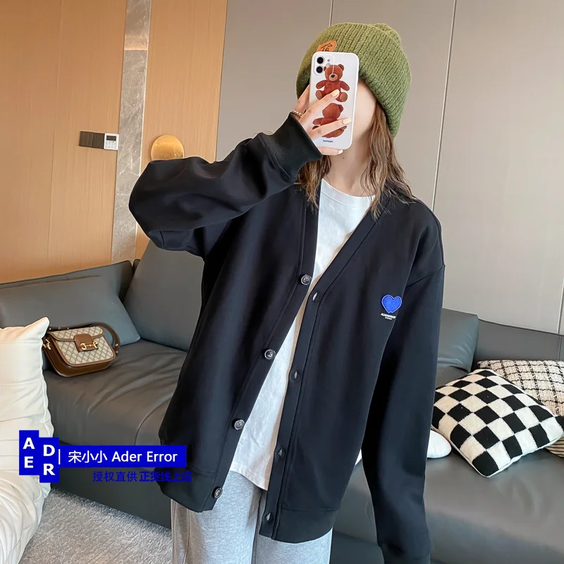 

High Autumn Korean Spring quality Love Embroidery V-neck Cardigan Relaxed Casual Popular Men and Women Couple Coat Top