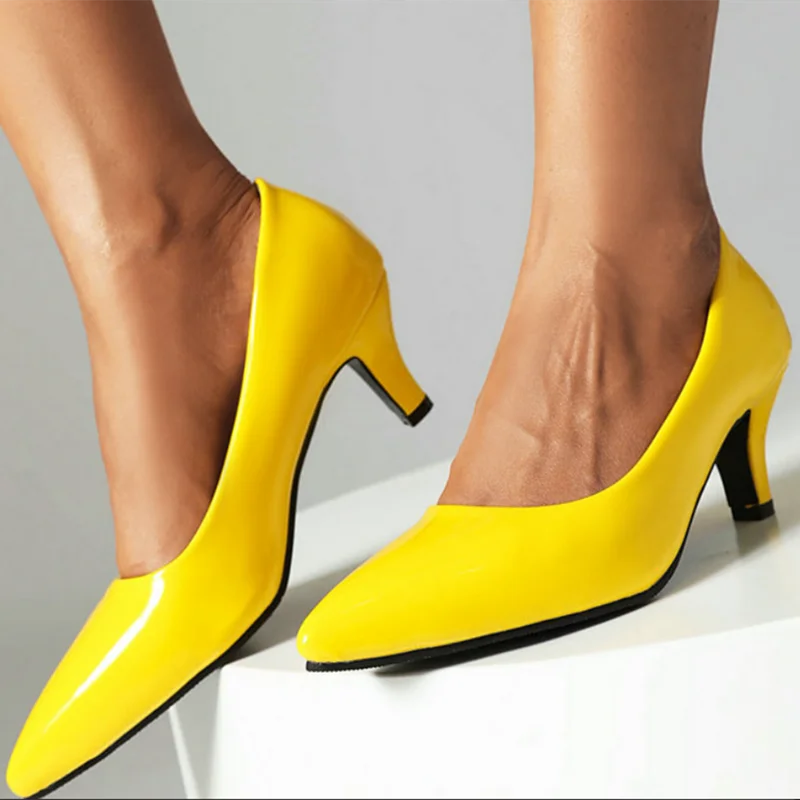 Женские туфли на каблуке-шпильке 6 см с острым носком