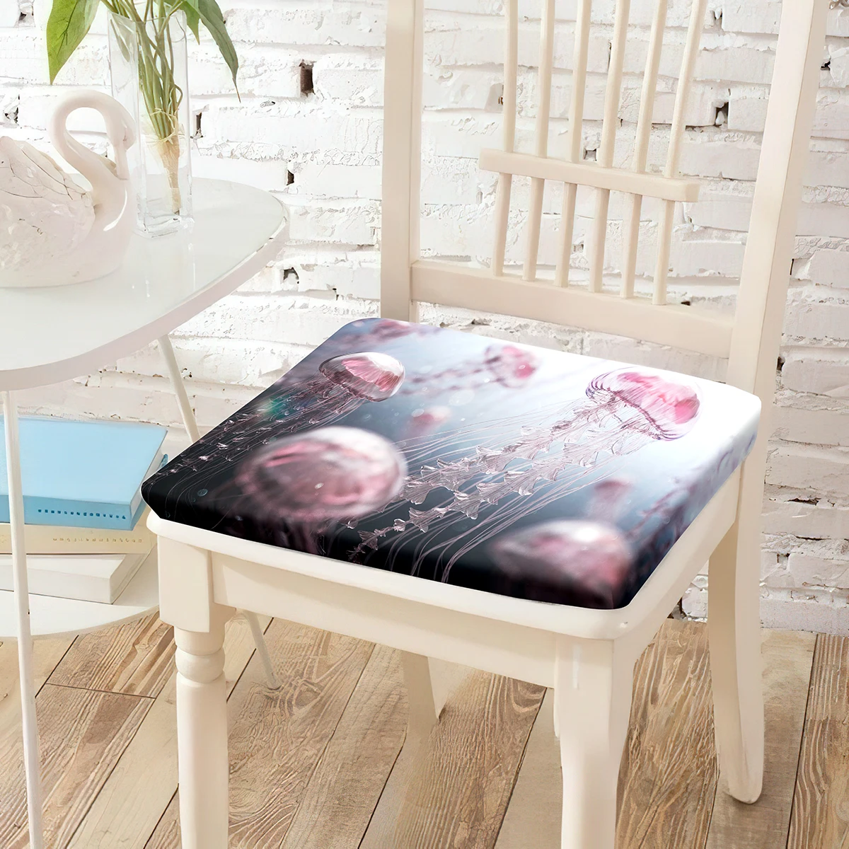 

Подушка для кресла с принтом в виде морских животных