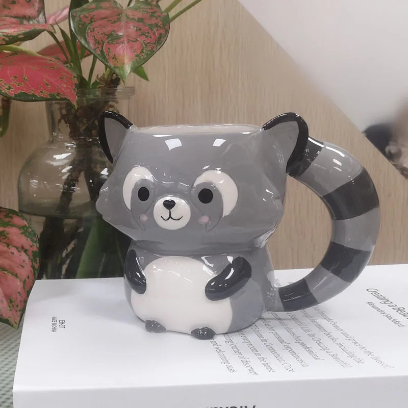 

Coloured drawing or pattern stereo little raccoon ceramic ceramic cup mug cup cute animal expression