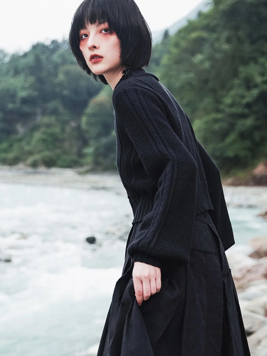 Черный свитер с рукавами-фонариками женский свободный короткий топ высокой