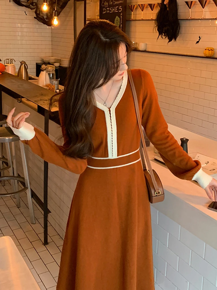 

7166#2022 autumn winter high-waist Korean style contrast color v-neck retro fashion a-line dress knitted long sleeve clothing