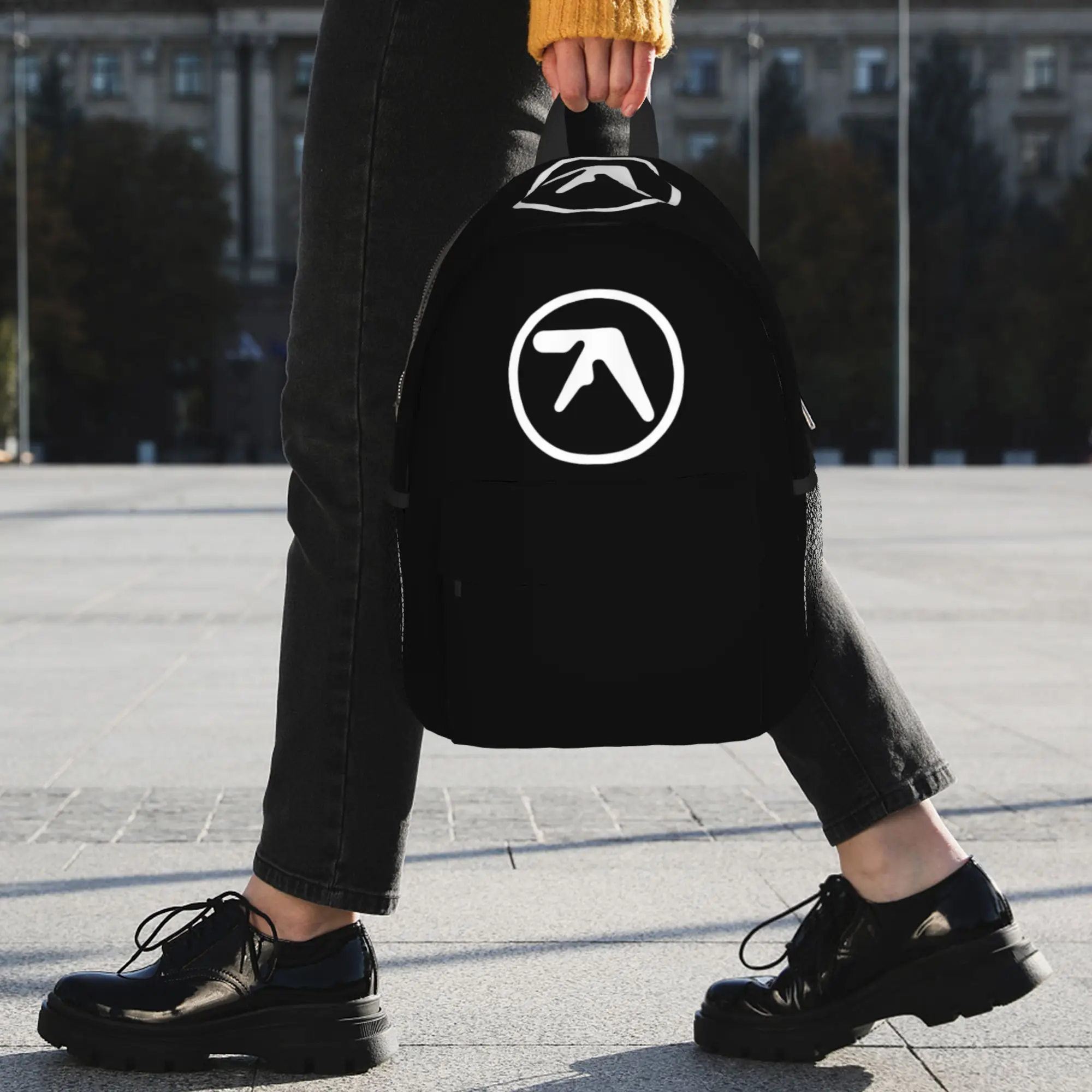 Фото Рюкзак Aphex Twin Creative Y2K с логотипом, хит продаж, вместительный, для мальчиков и девочек, школьный ранец, сумка через плечо для мужчин и женщин №4