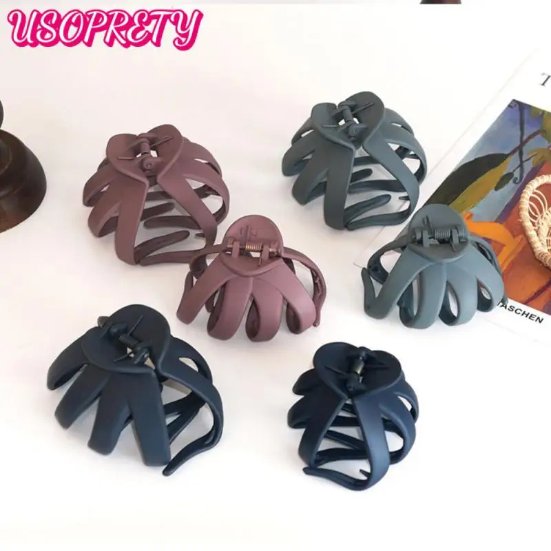 

New Women Fashion Claw Clip Coffee Black Acrylic Large Hair Claw Korean For Girl Shark Clip Headwear Barrette Hair Accessories