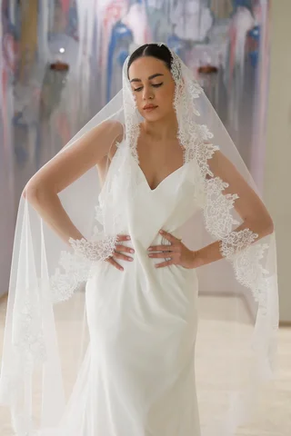 Одноярусная кружевная фата hymli