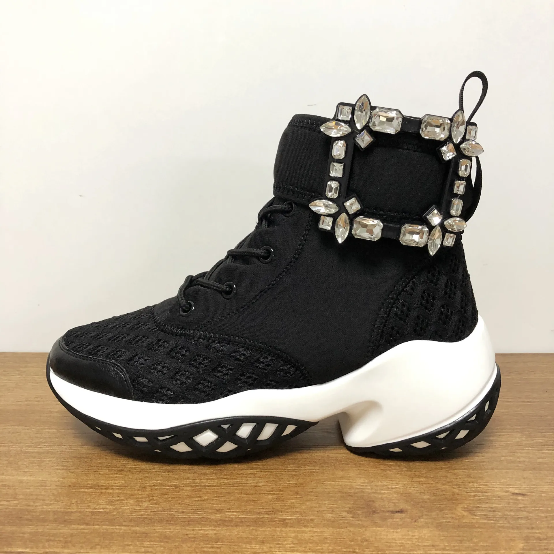 Женские сетчатые дышащие кроссовки с квадратным бриллиантовым декором и