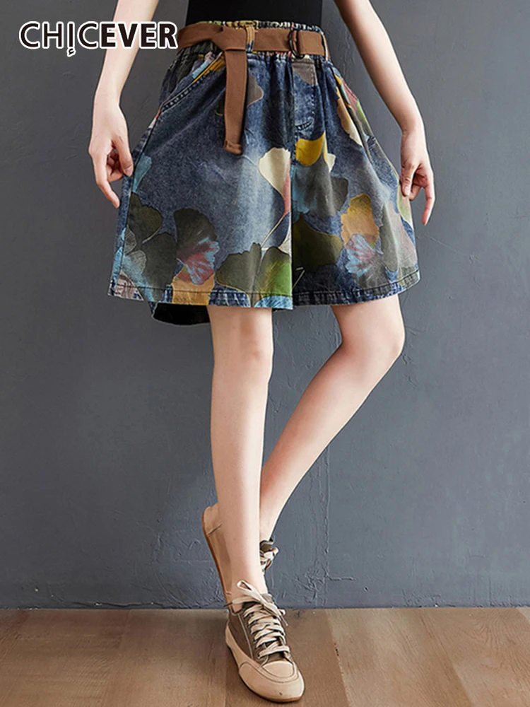 

CHICEVER Vintage Print Denim Shorts For Women High Waist Patchwork Pockets Loose Short Wide Leg Jeans Female 2022 Summer Clothes