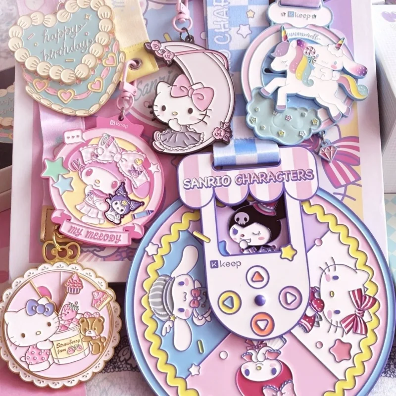 

Sanrio периферическая анимация My melody Kuromi бейдж мультфильм полная серия держать медаль поворотный круг творческие ювелирные изделия для девочек подарок на день рождения