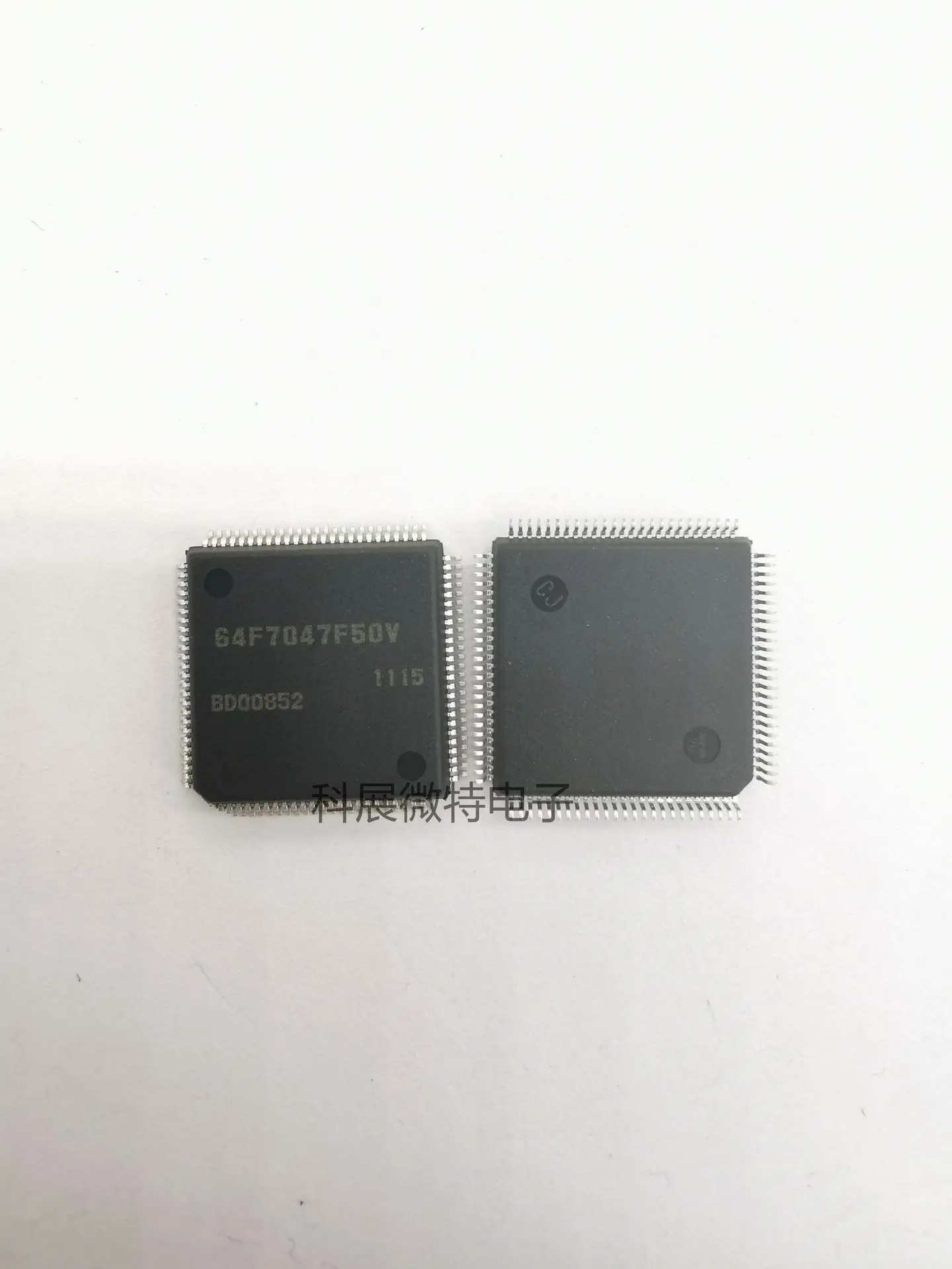 

Оригинальный Новый интегрированный чип HD64F7047F50V 64F7047F50V QFP100