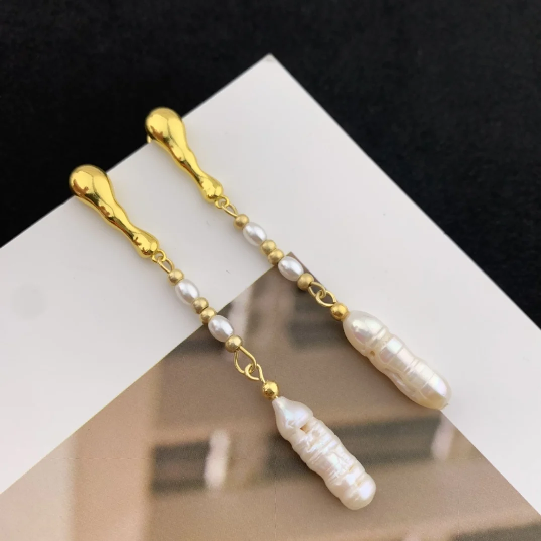 

European and American popular baroque style long pearl earrings