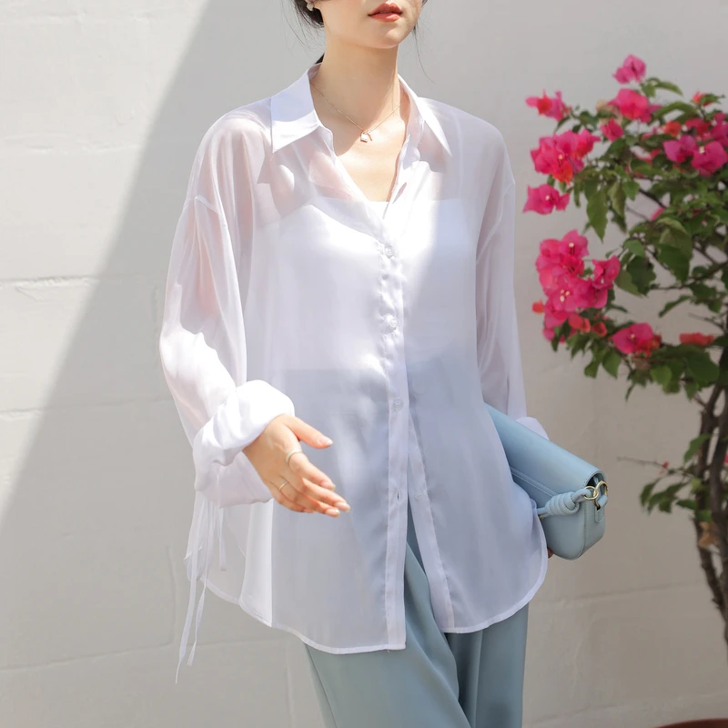 

Loose Thin Long Sleeves Sunscreen Shirt Women's Summer Chiffon Blouse Over Silk Cardigan 2023 Summer New Hot Selling T215
