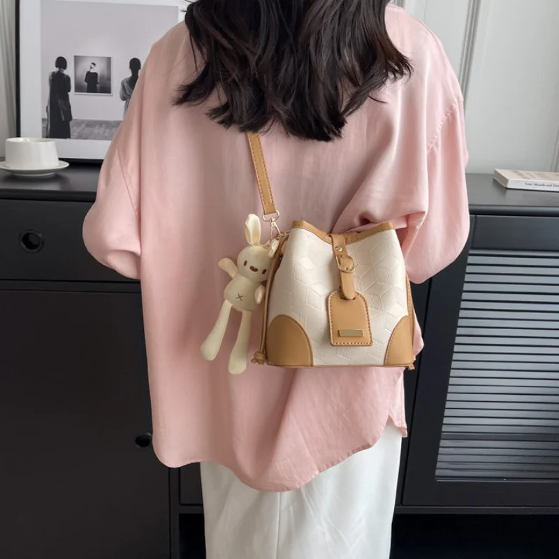 Women's Fashion PU Retro Casual Crossbody Large Capacity Single Shoulder Bag Portable Luxury String Bucket Bag for женский Bolsa