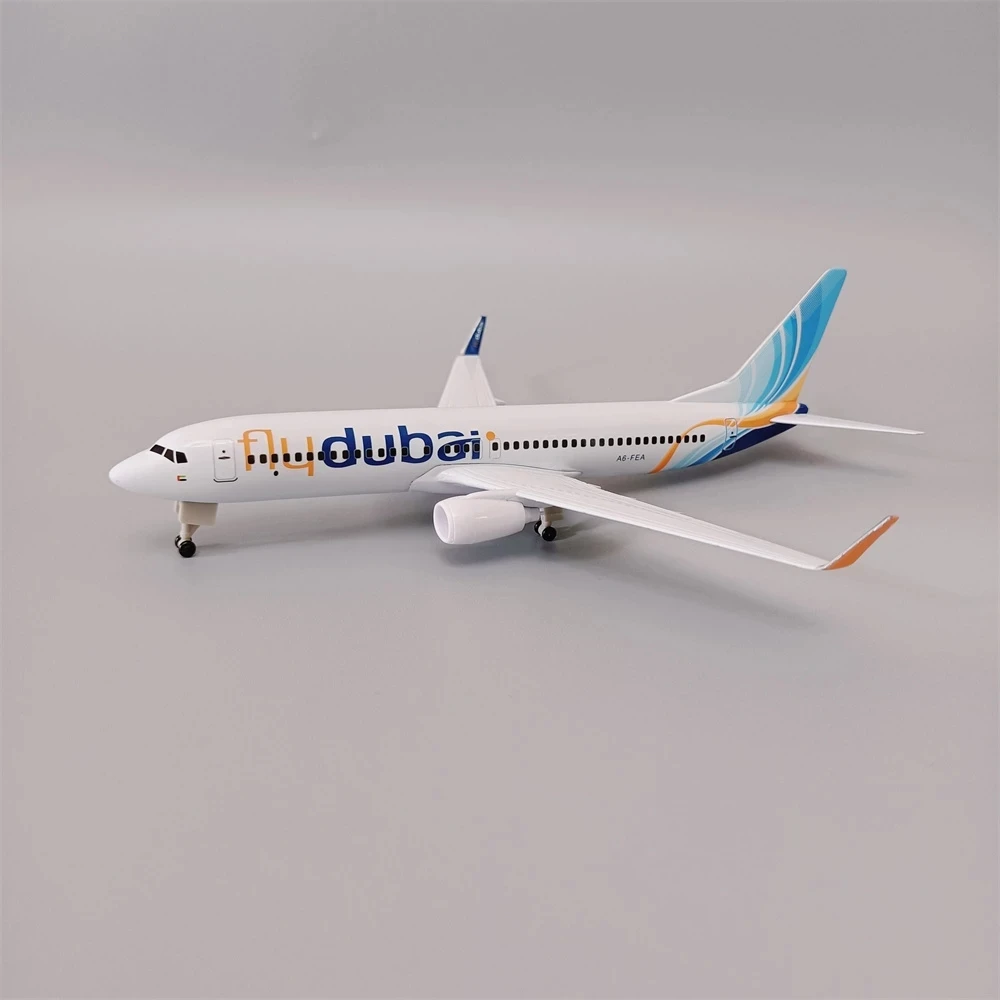 Модель самолета 20 см литая под давлением модель Dubai Airlines B737 Boeing 737-800 с кронштейном