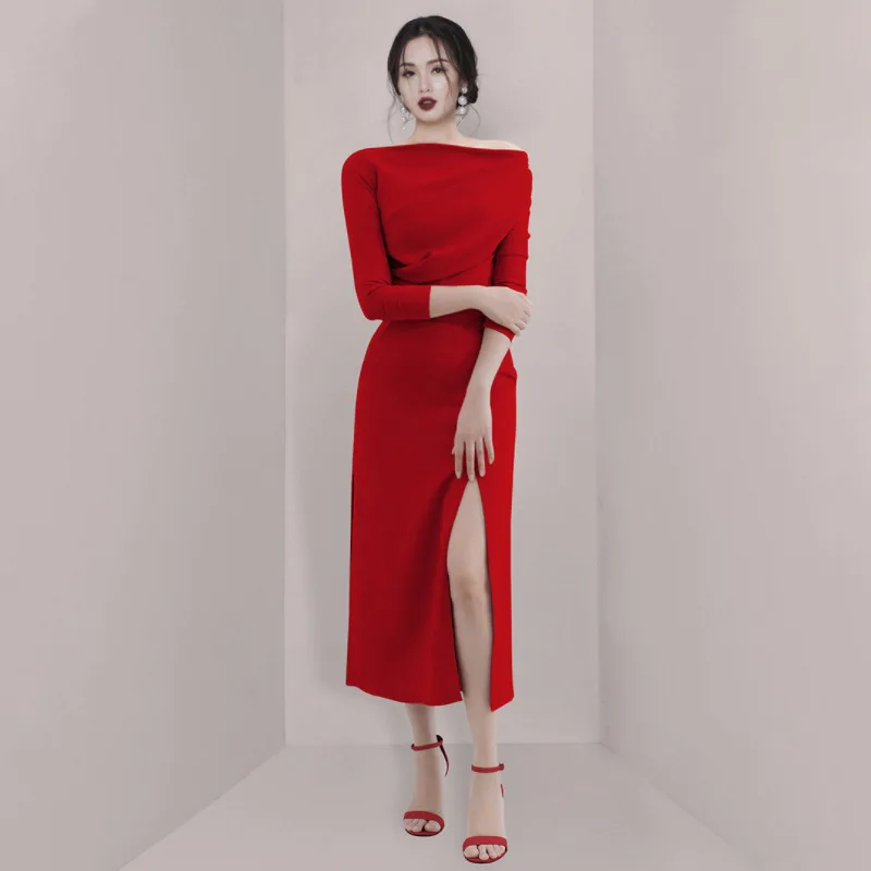 2022 Spring Woman's Temperament Red Word Shoulder Dress