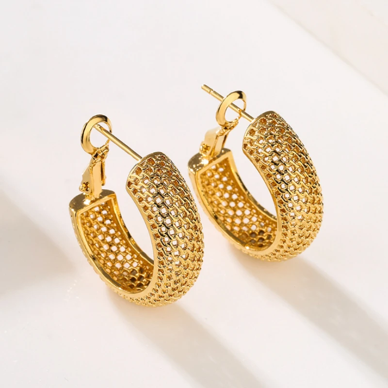 

Modern Jewelry Gold Color Hoop Earrings Popular Style Hot Sale High Quality Copper Hollow Metal Earrings For Women Female Gift