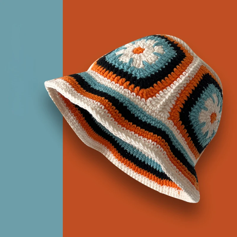 

Вязаная вручную шапка с полыми цветами в Корейском стиле, модная Панама в полоску контрастных цветов унисекс, теплая вязаная крючком Шапка-бини на осень и зиму