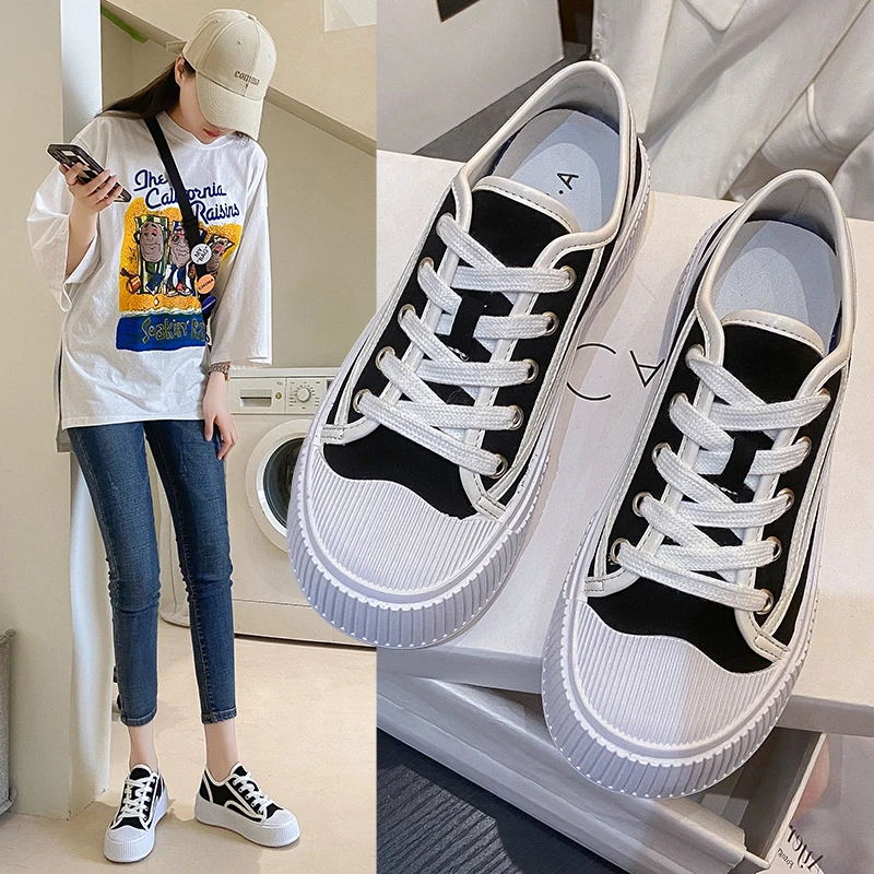

2022 spring new canvas small fragrance style front lace thick bottom round toe biscuit shoes female student skate shoes