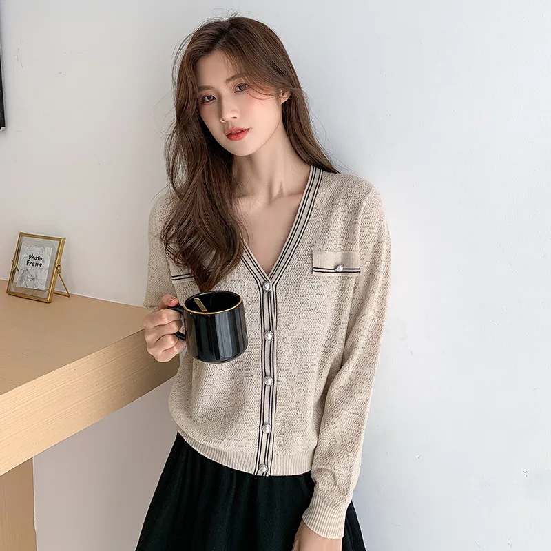 

2022 Sweater Cardigan New Striped Small Fragrance Knit Cardigan Ladies V-neck knitted top Alpaca-blend sweater fine-knit sweater