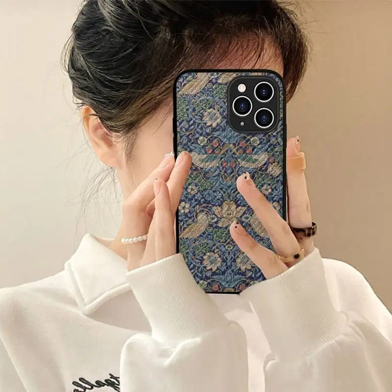 

YNDFCNB William Morris Strawberry Thief Phone Case Hard Leather Case for iPhone 11 12 13 Mini Pro Max 8 7 Plus SE X XR XS Coque