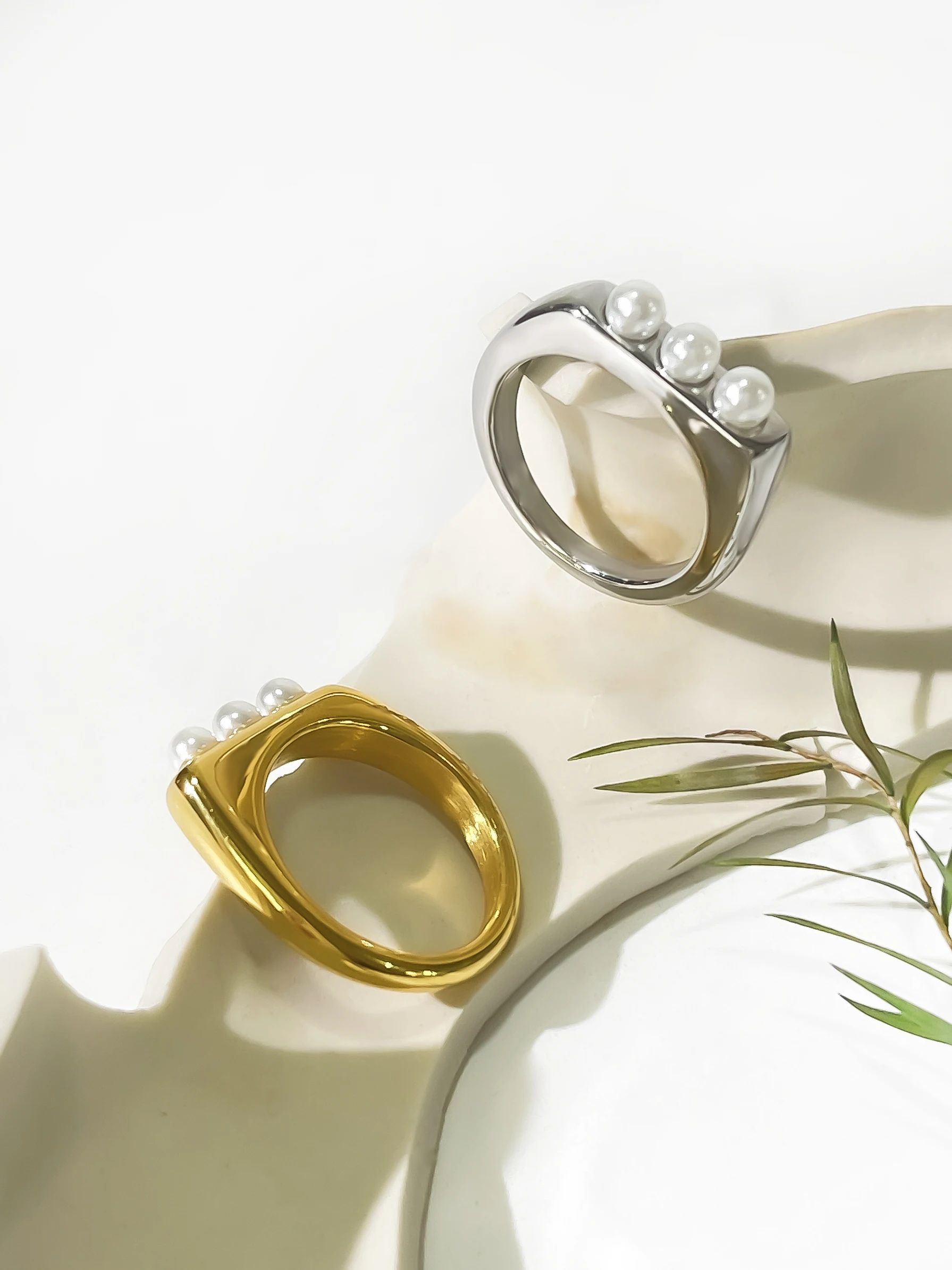 Новинка изысканное кольцо Peri'sbox с имитацией тройного жемчуга женское из