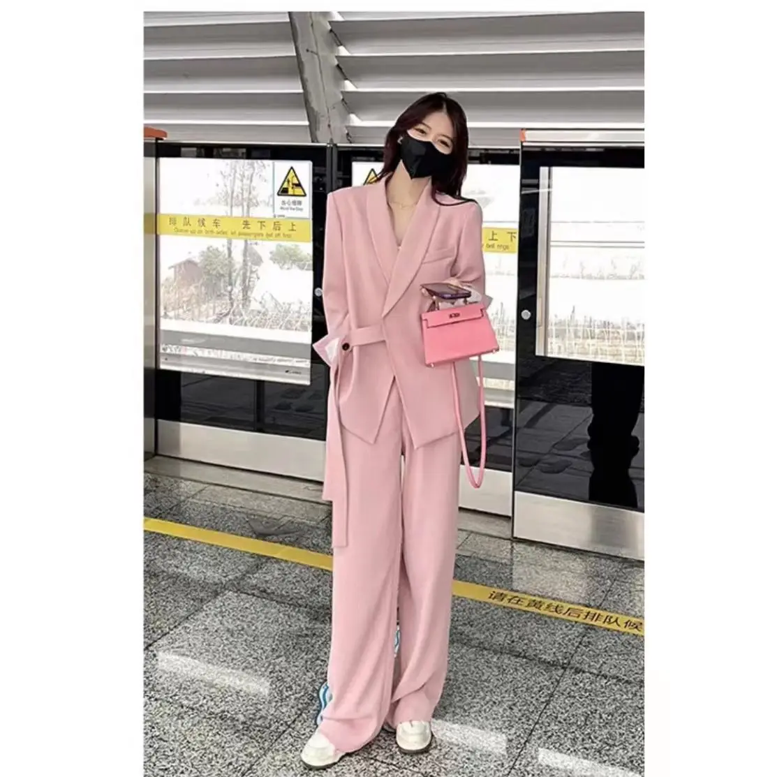 Solid Color Women's Pant Suit with Drawstring Casual and Spliced Design Spring 2023 New Fashion Advanced Feel