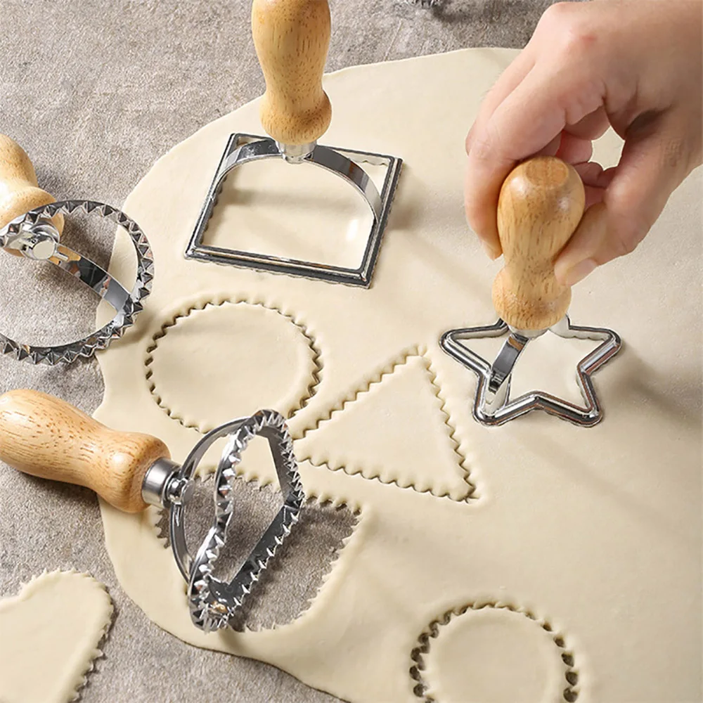 

Ravioli Cutter Pastry Press Mold Dumpling Lace Embossing Device Ravioli Maker Mold Ravioli Stamp Cookie Biscuit Mold Baking Tool