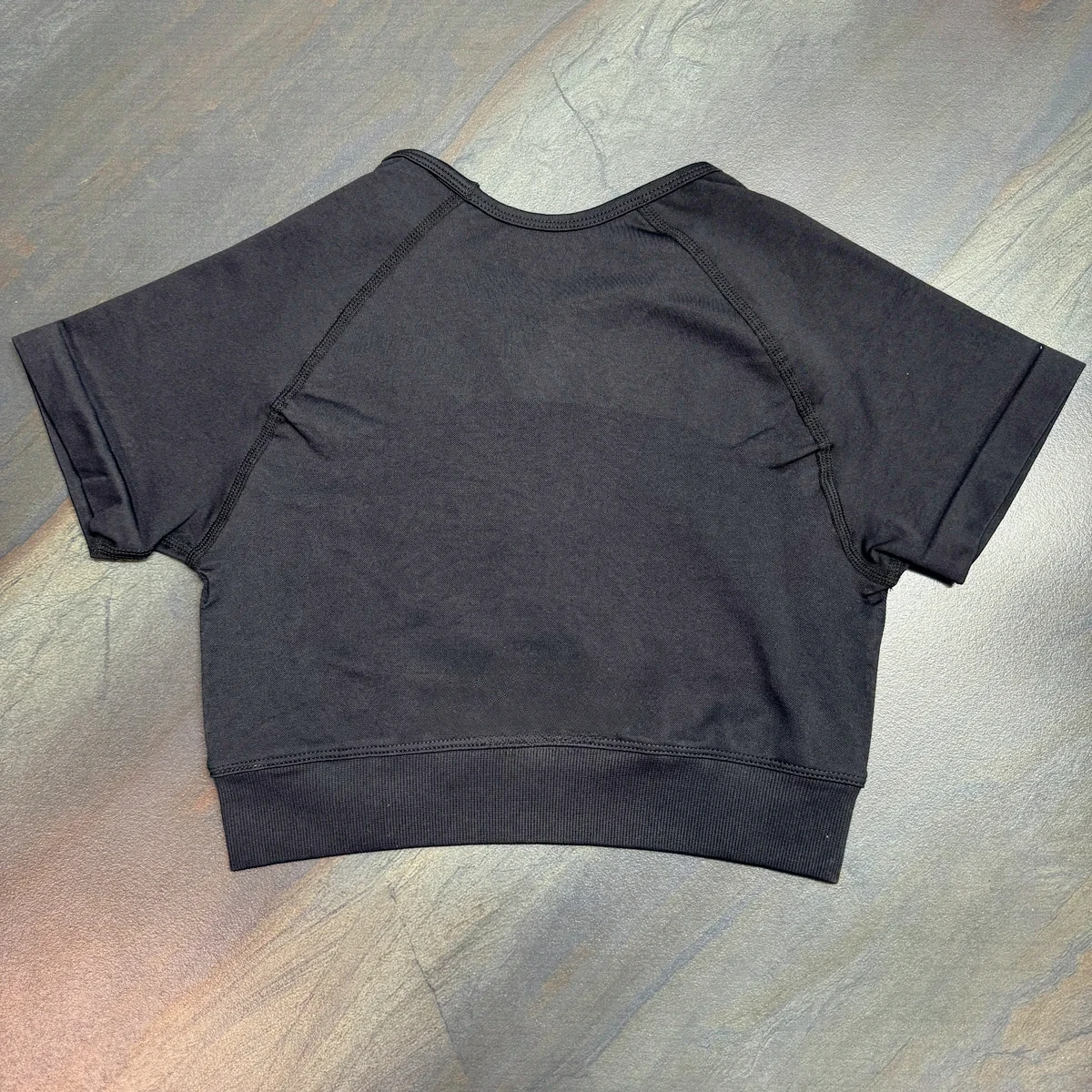 Укороченный топ для женщин йоги с короткими рукавами легкий укороченный