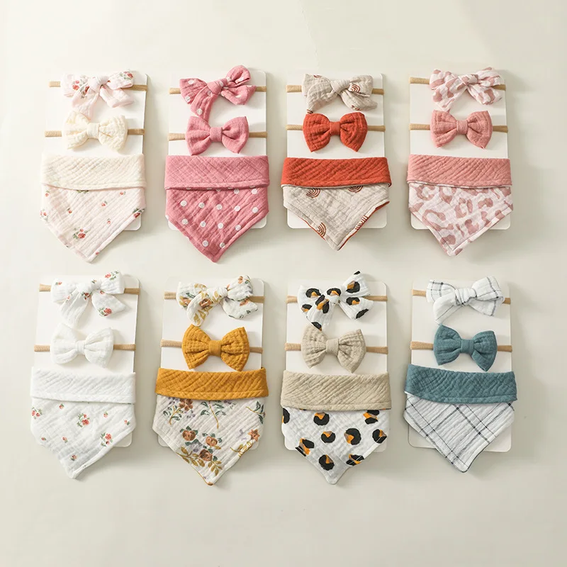 

3Pcs Set European And US Style Baby Bib Headband Set For Newborns Infant Toddlers Cotton With Printing Bow Knot Hairdress
