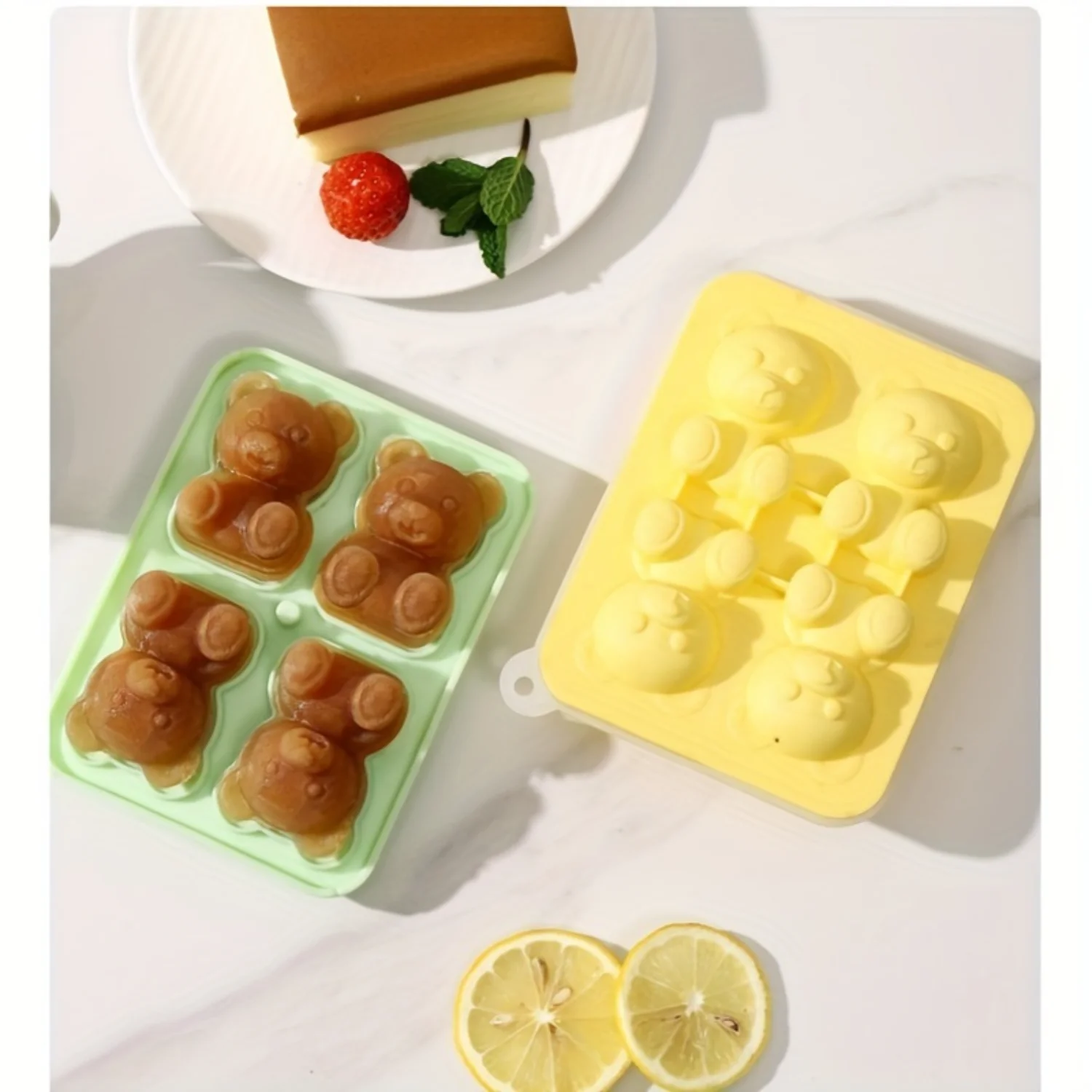 Bear shape ice cube molds