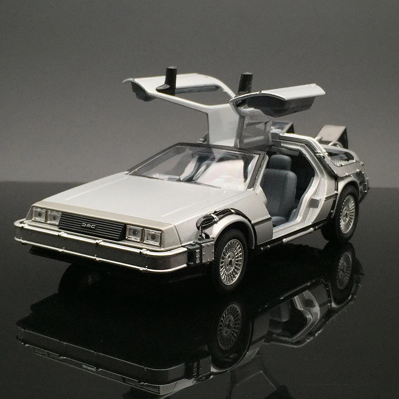 

WELLY 1:24 Back to the Future 1/2/3 Delorean DMC-12 Time Machine Car Model Repilca Metal Diecast Miniature Kid Toy for Boy