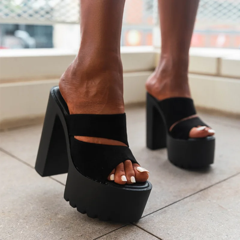 

Shoes Low Flock Fabric Rome Basic Rubber Hoof Heels PU Shoes Low Flock Rome Rubber PU Hoof Heels Basic