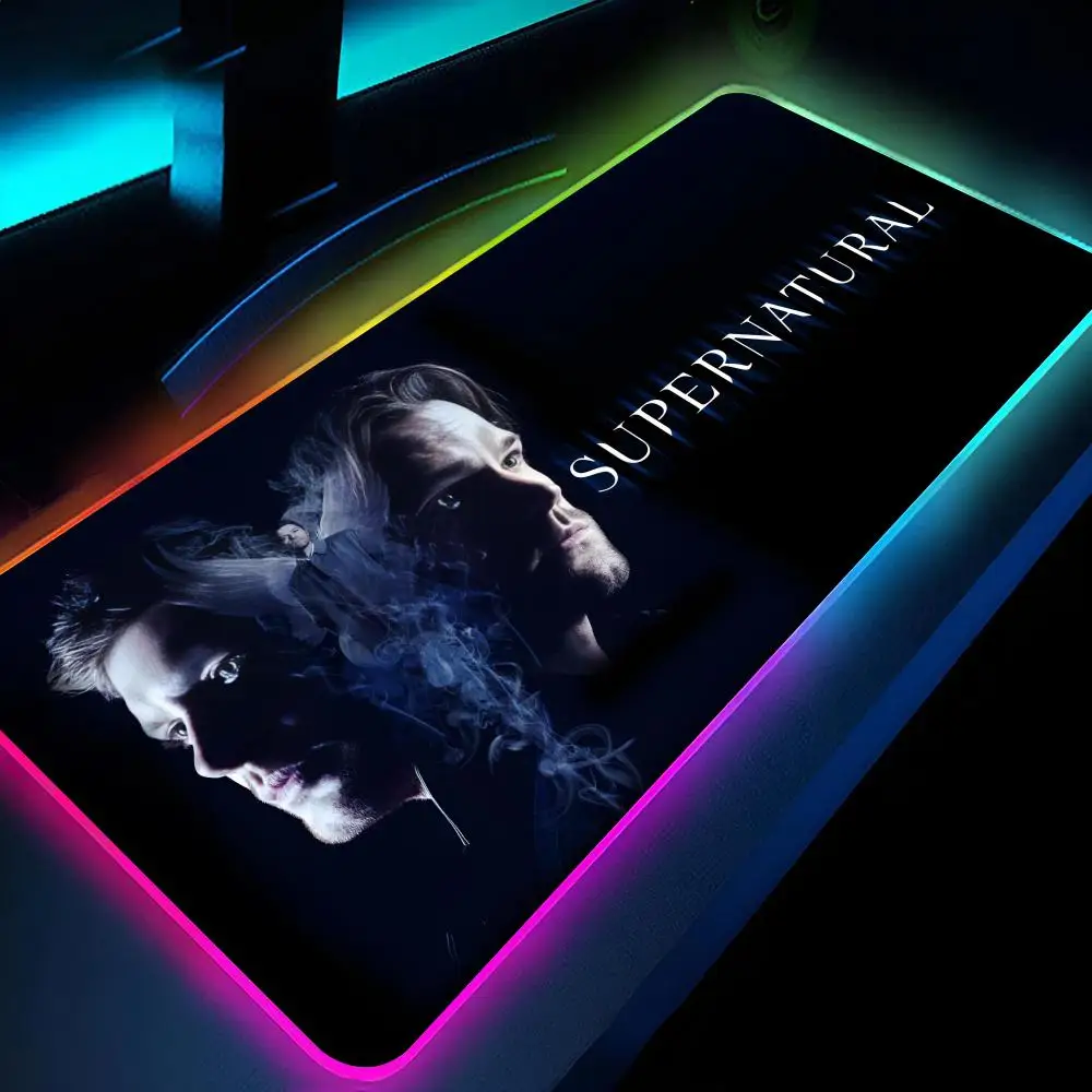 Супернатуральный маленький игровой коврик для мыши геймерский RGB клавиатуры