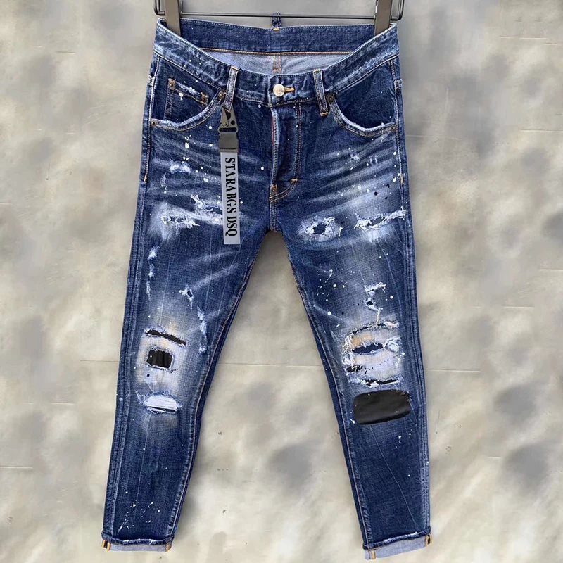 The new Starbags DSQ 2023 ripped jeans are stylish, slim and versatile for young men