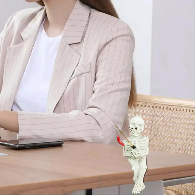 Фигурка черепа Хэллоуин Рыболовный скелет Садовая статуя Садовый аксессуар для