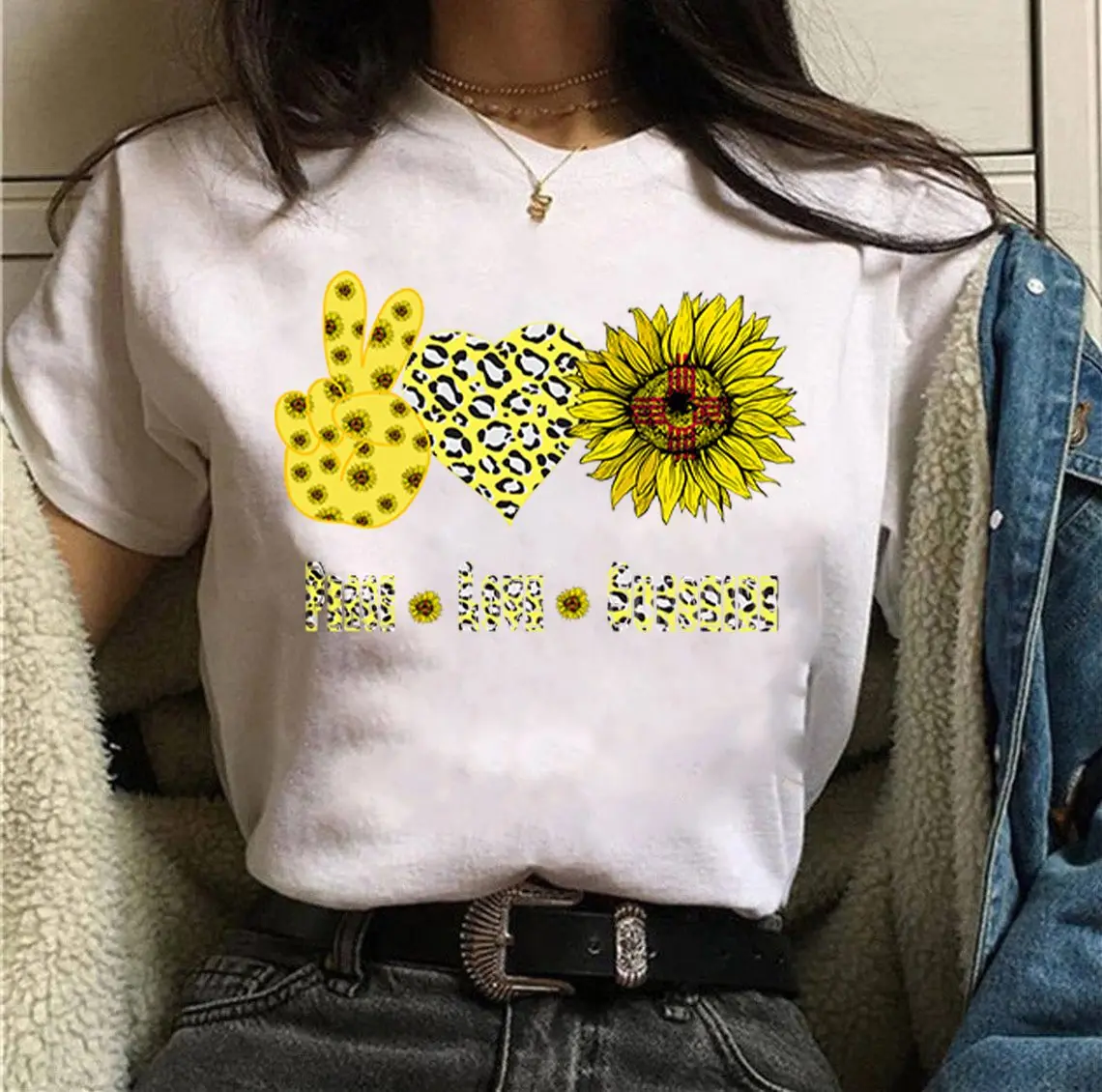 

Sunflower Print T Shirt Women Harajuku Peace Love Sunshine Tshirt Kawaii Top Girl Casual Tee Female T-Shirt Funny Woman Clothing