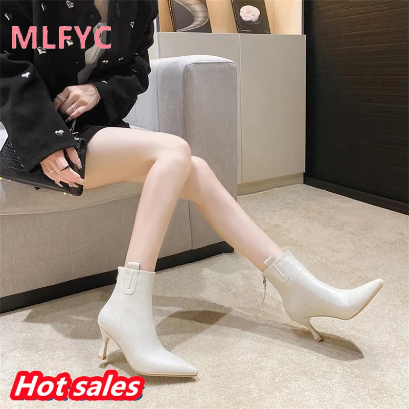 

High heeled women wearing autumn and winter style fashion boots, thin heeled pointed short boots, single boot women