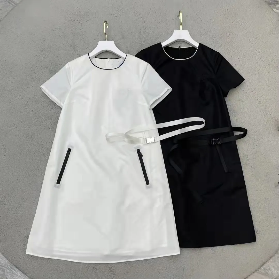 

2022 spring and summer new dress temperament all-match casual skirt fashion belt black and white knee-length dress women