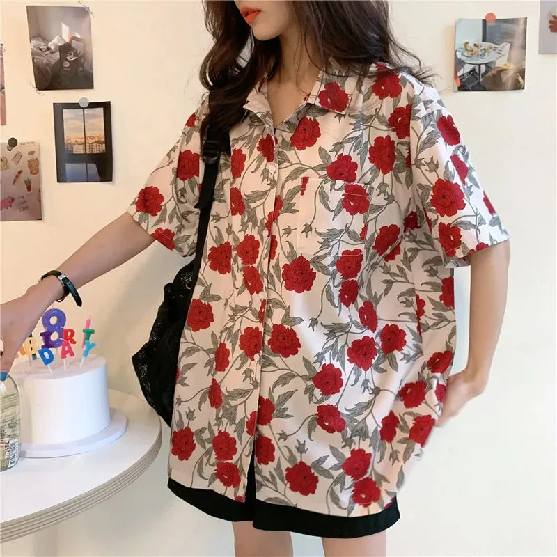 

Women's Beach Shirt Chic Casual Short Sleeve T-Shirts For Girls Cute Clothes One Piece Anime Pattern Summer Top Korean Fashion