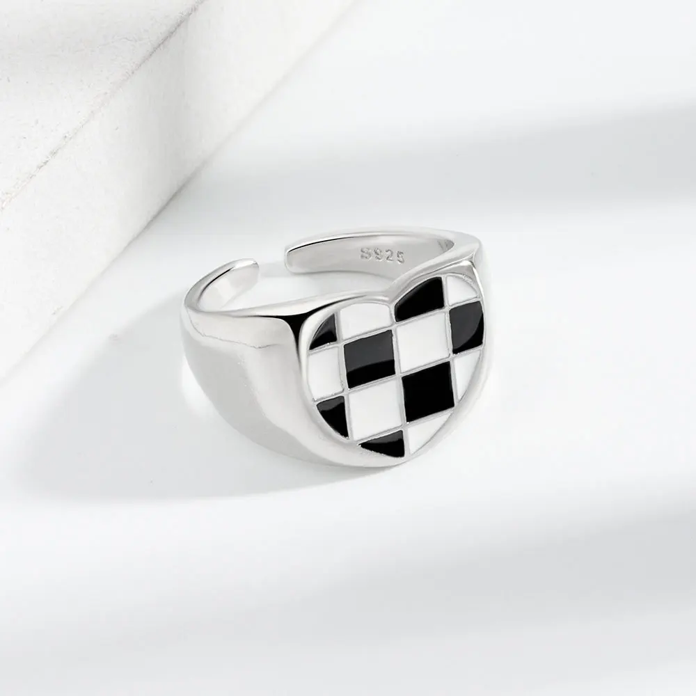 Тренд серебряного цвета новинка Шахматное кольцо в форме сердца для пары модная