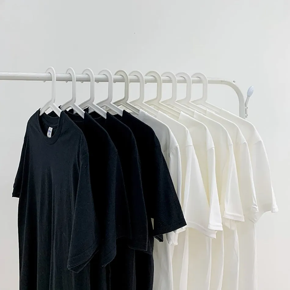 

Футболка женская однотонная в городском стиле, модная простая свободная мягкая рубашка с круглым вырезом, с коротким рукавом, черный белый, ...